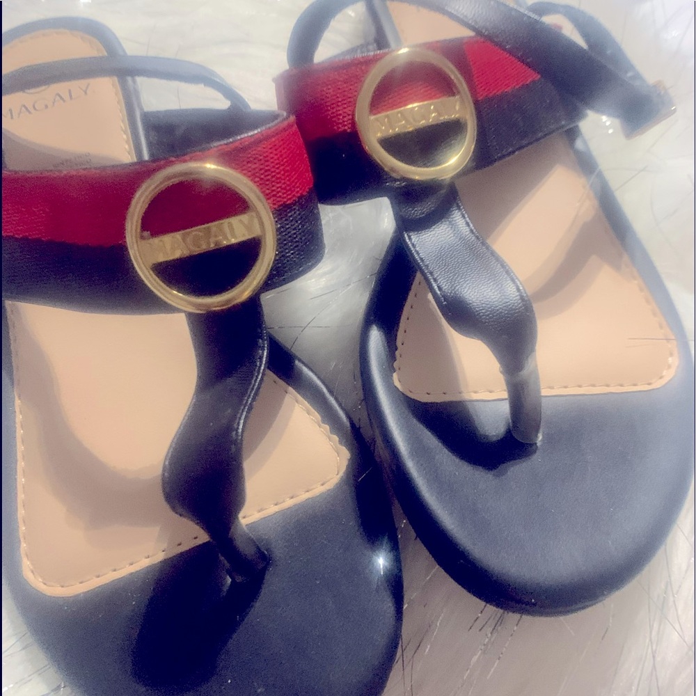 Brand new girl size 22 Mex size 2 USA black and red